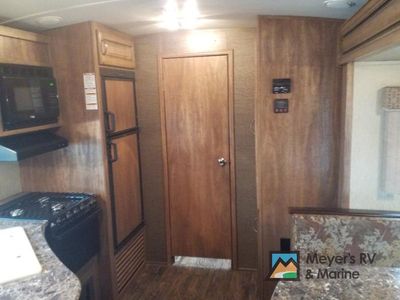 2015 Keystone RV Laredo LHT - Photo 7