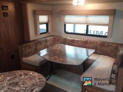 2015 Keystone RV Laredo LHT - Photo 14