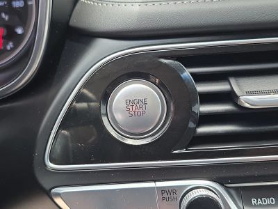 2021 Genesis G70 — photo 28 view