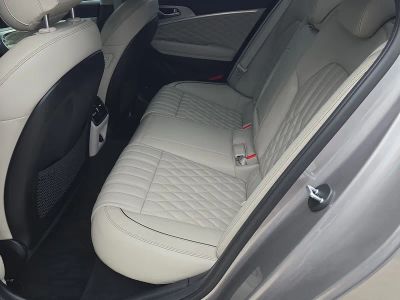 2021 Genesis G70 — photo 16 view