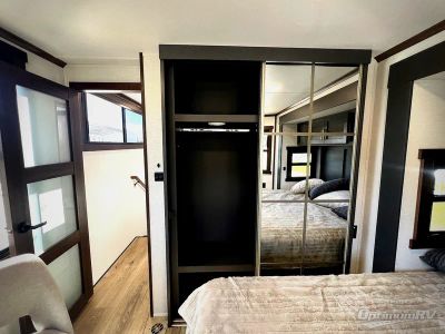 2027 Forest River Cedar Creek Cottage — photo 17 view