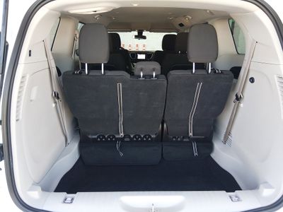 2022 Chrysler Voyager - Photo 13