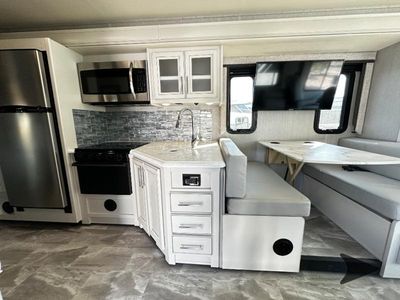 2022 Holiday Rambler Admiral - Photo 13