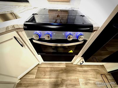 2026 Venture RV Stratus - Photo 11
