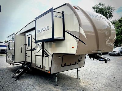 2019 Forest River Rockwood Ultra Lite — front three-quarter view