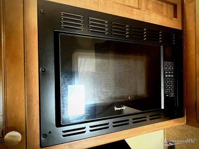 2019 Forest River Rockwood Ultra Lite — photo 16 view