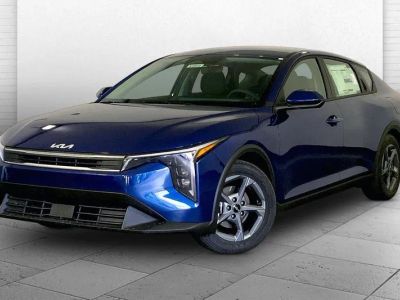 2026 Kia K4 — side profile view