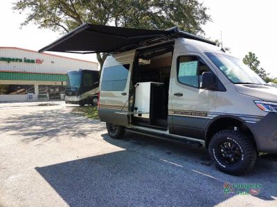 2027 Storyteller Overland Storyteller Overland — photo 41 view