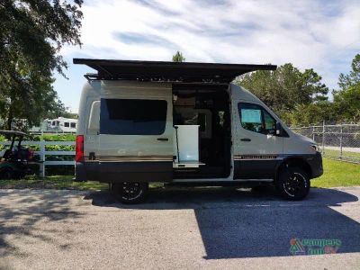 2027 Storyteller Overland Storyteller Overland — photo 42 view