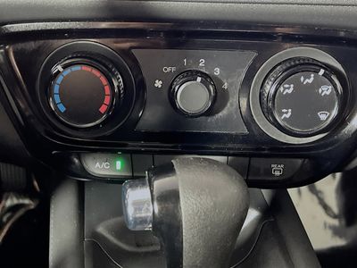 2016 Honda HR-V - Photo 22