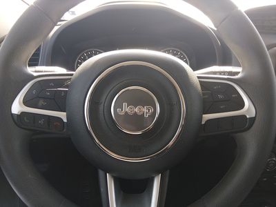 2023 Jeep Renegade - Photo 12