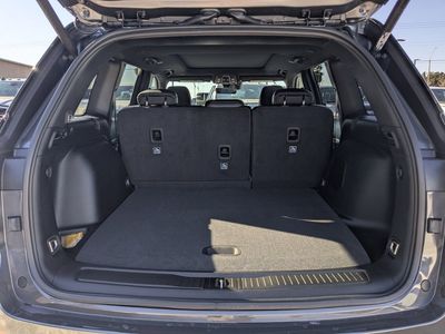 2026 Jeep Grand Cherokee — photo 12 view