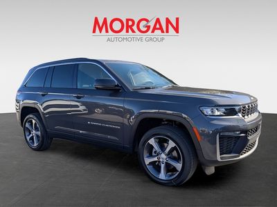 2026 Jeep Grand Cherokee — side profile view