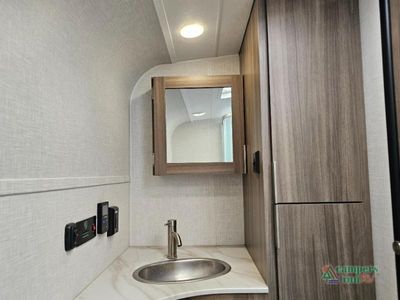 2025 Venture RV Sonic - Photo 33