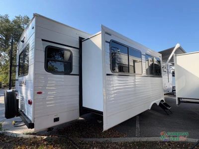 2026 Venture RV Sienna — engine compartment view