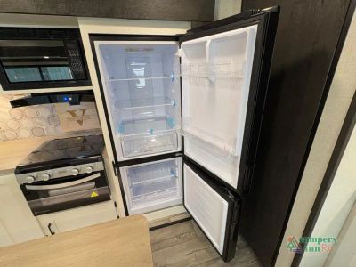 2026 Venture RV Sienna — photo 21 view