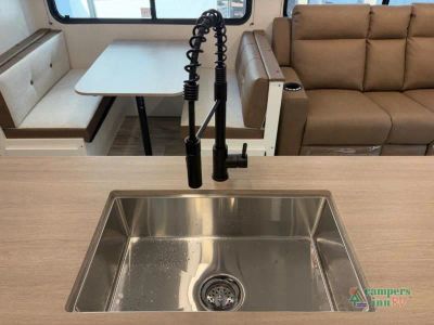 2026 Venture RV Sienna — photo 16 view