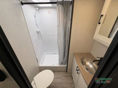 2026 Venture RV Sienna — photo 28 view