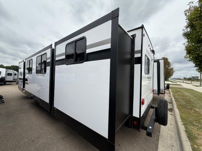 2025 Palomino SolAire - Photo 7