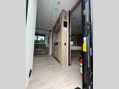 2025 Palomino SolAire - Photo 14