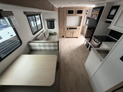 2025 Palomino SolAire - Photo 38