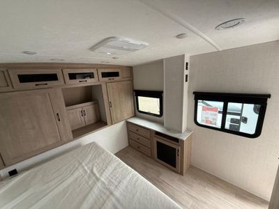 2025 Palomino SolAire - Photo 42