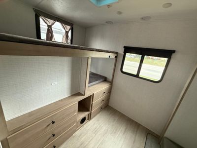 2025 Palomino SolAire - Photo 26