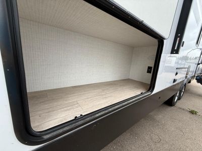 2025 Palomino SolAire - Photo 10
