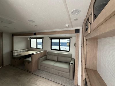 2025 Palomino SolAire - Photo 17
