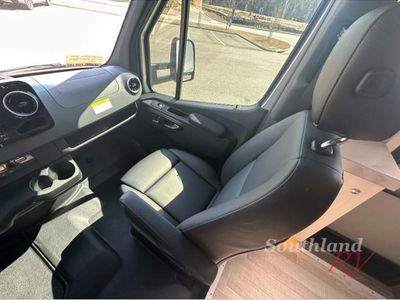 2024 Pleasure-Way Plateau XLTS - Photo 12