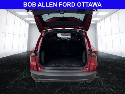 2025 Ford Escape — detail view