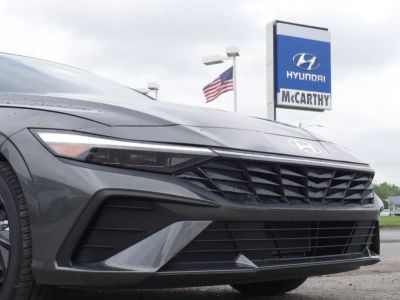 2026 Hyundai Elantra - Photo 2