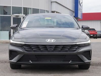 2026 Hyundai Elantra - Photo 3