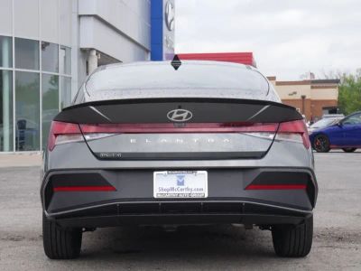 2026 Hyundai Elantra - Photo 14