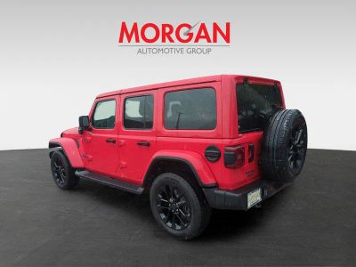 2025 Jeep Wrangler — photo 7 view
