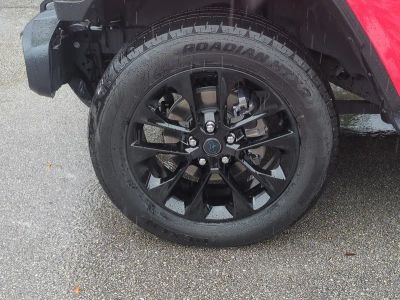 2025 Jeep Wrangler — photo 11 view
