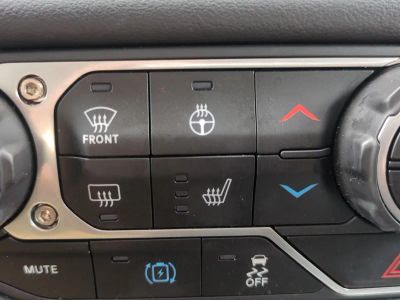 2025 Jeep Wrangler — photo 23 view