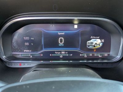 2022 Chevrolet Suburban - Photo 14