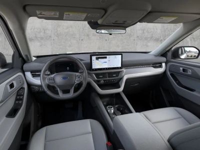 2026 Ford Explorer — photo 9 view