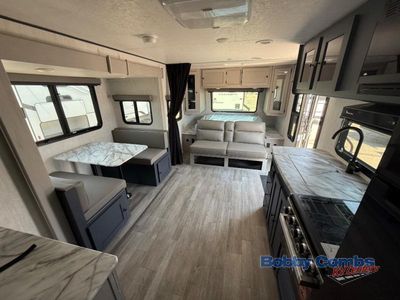 2025 Coachmen RV Apex Ultra-Lite - Photo 8