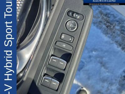 2023 Honda CR-V Hybrid Sport Touring — photo 13 view