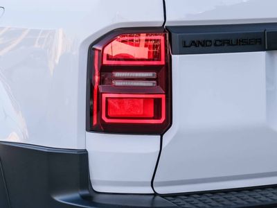 2025 Toyota Land Cruiser — photo 7 view