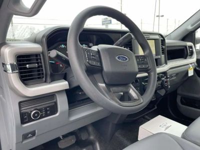 2026 Ford F-450SD - Photo 14