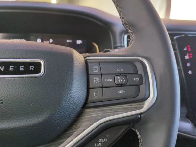 2024 Jeep Wagoneer L — photo 34 view