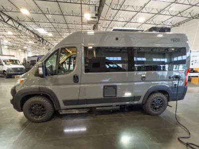 2027 Thor Motor Coach RIZE — photo 20 view
