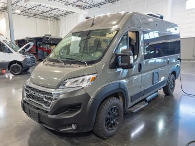 2027 Thor Motor Coach RIZE — photo 22 view