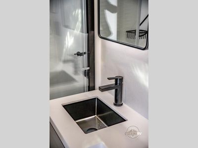 2026 Brinkley Model Z - Photo 29