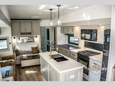 2026 Brinkley Model Z - Photo 31