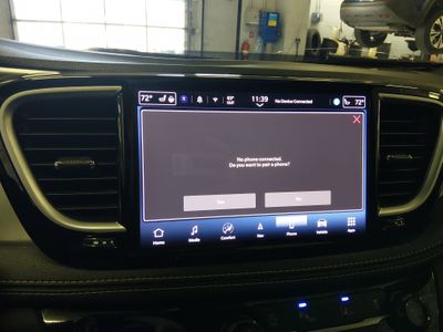 2025 Chrysler Pacifica - Photo 18