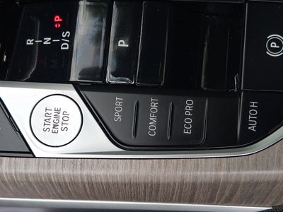 2025 BMW 3 Series - Photo 20
